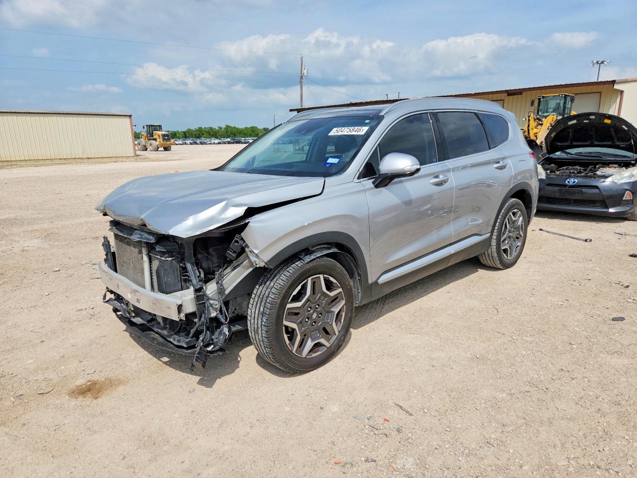 Salvage Hyundai SANTA FE Image