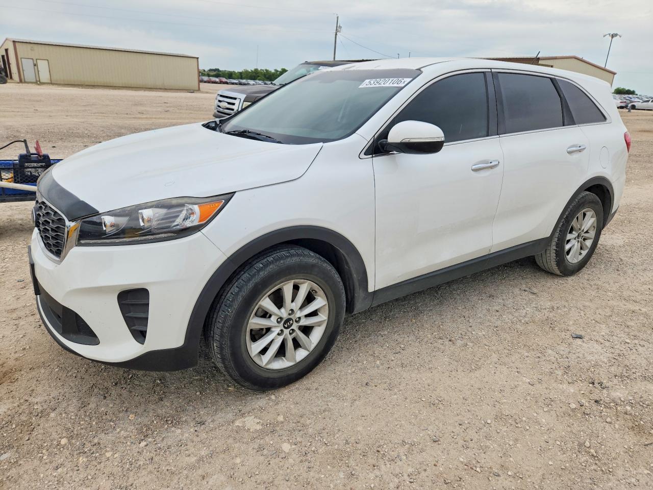 Salvage Kia Sorento Image