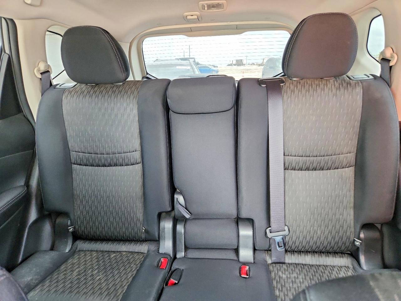 Nissan Rogue S
