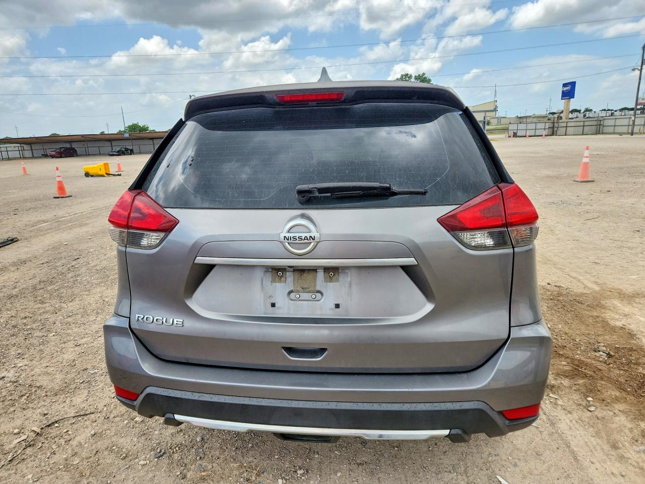 Nissan Rogue S