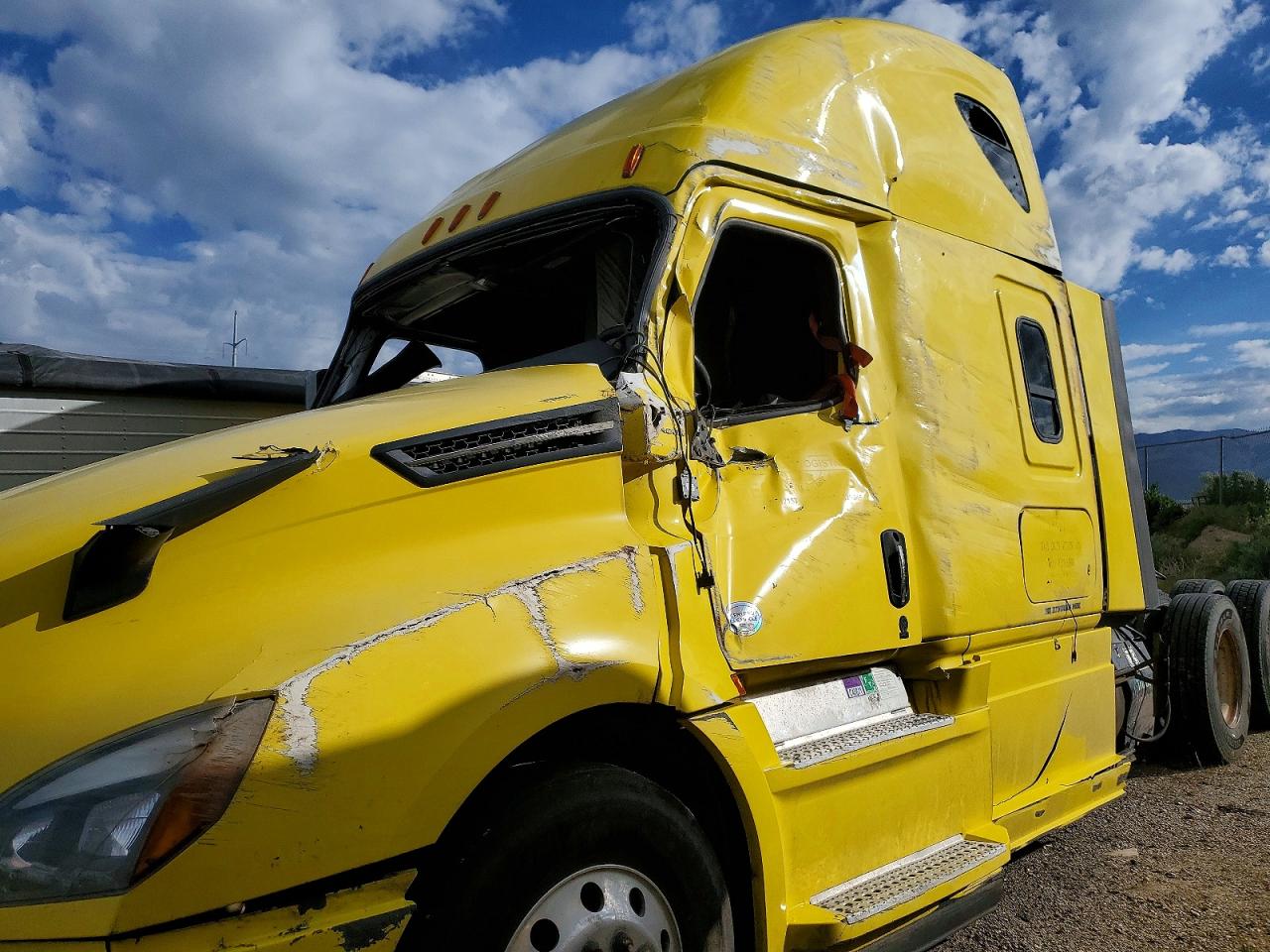 Freightliner Cascadia 126