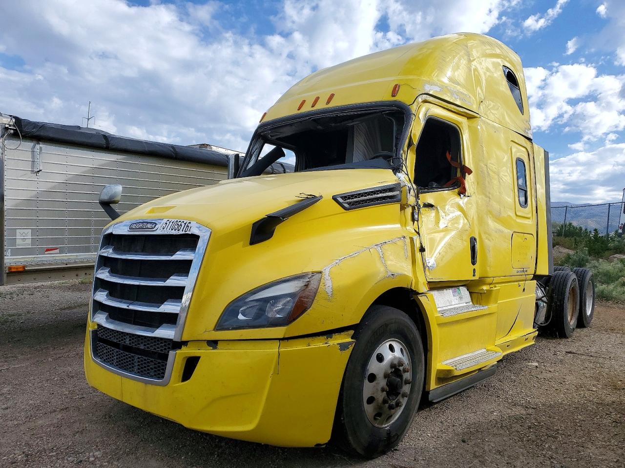 Freightliner Cascadia 126