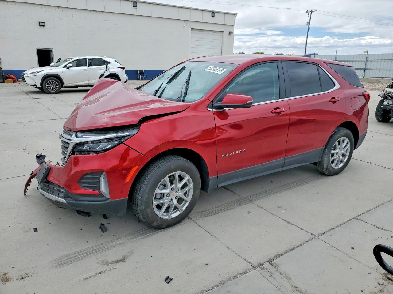 Salvage Chevrolet Equinox Image