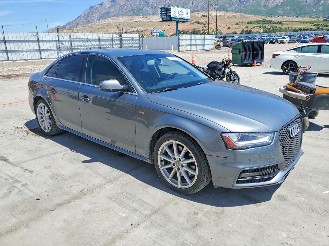 Audi A4 Premium Plus S-line