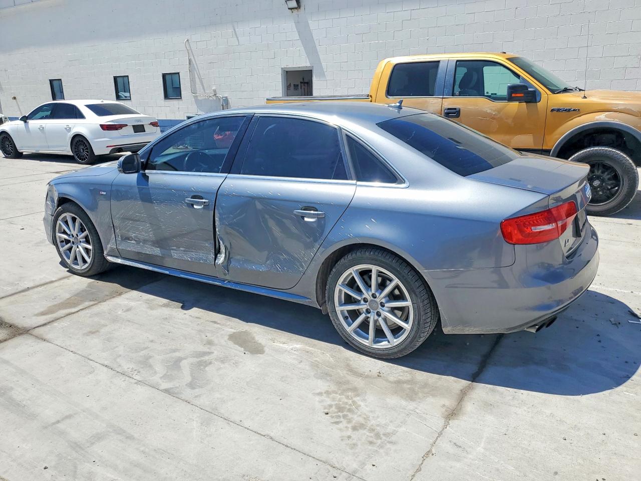 Audi A4 Premium Plus S-line