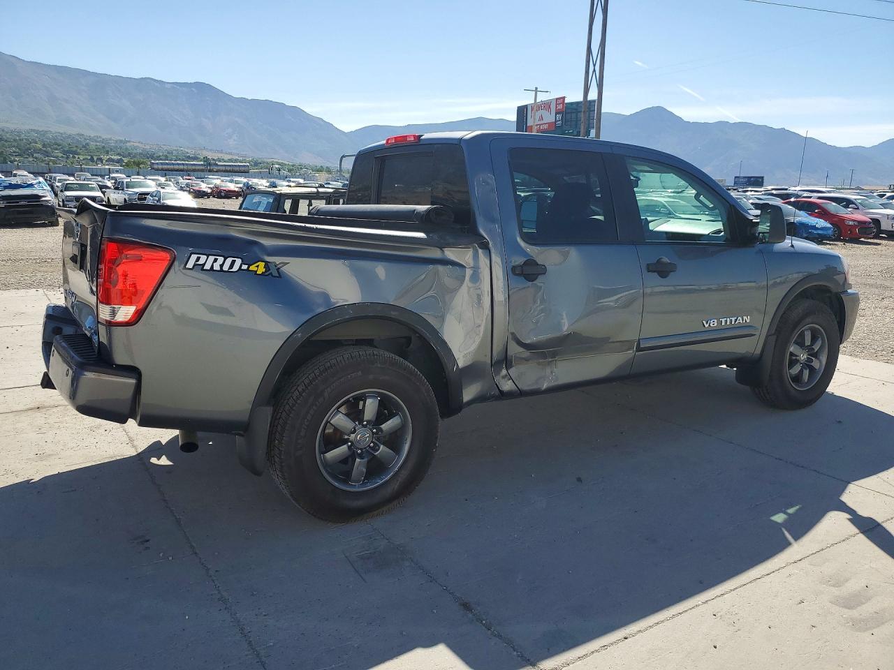 Nissan Titan Sv