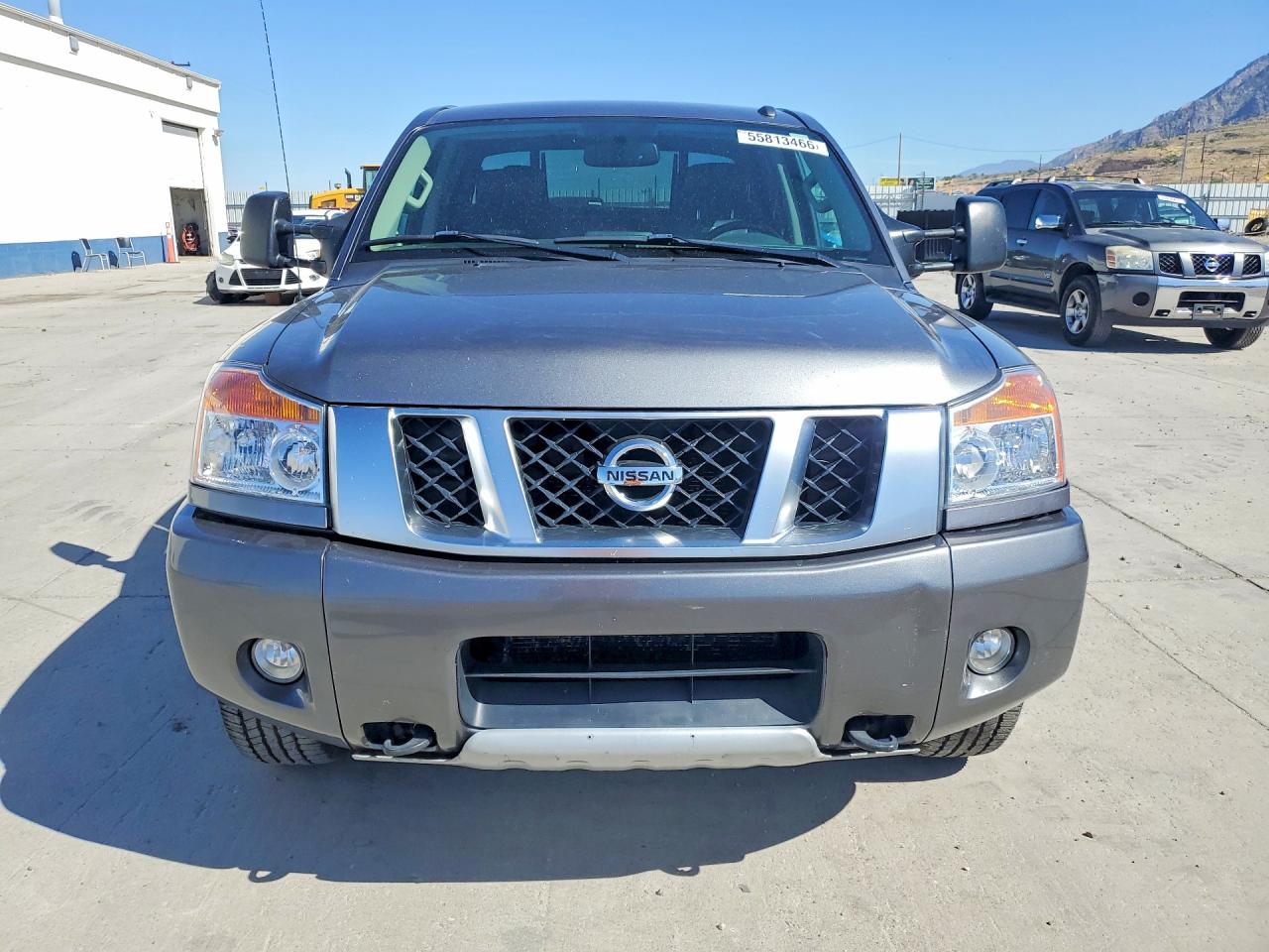 Nissan Titan Sv