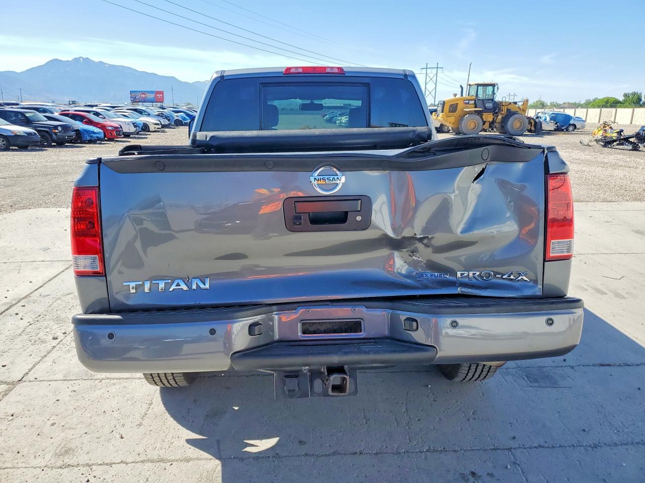 Nissan Titan Sv