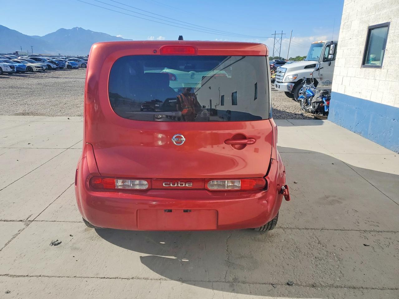 Nissan cube 1.8