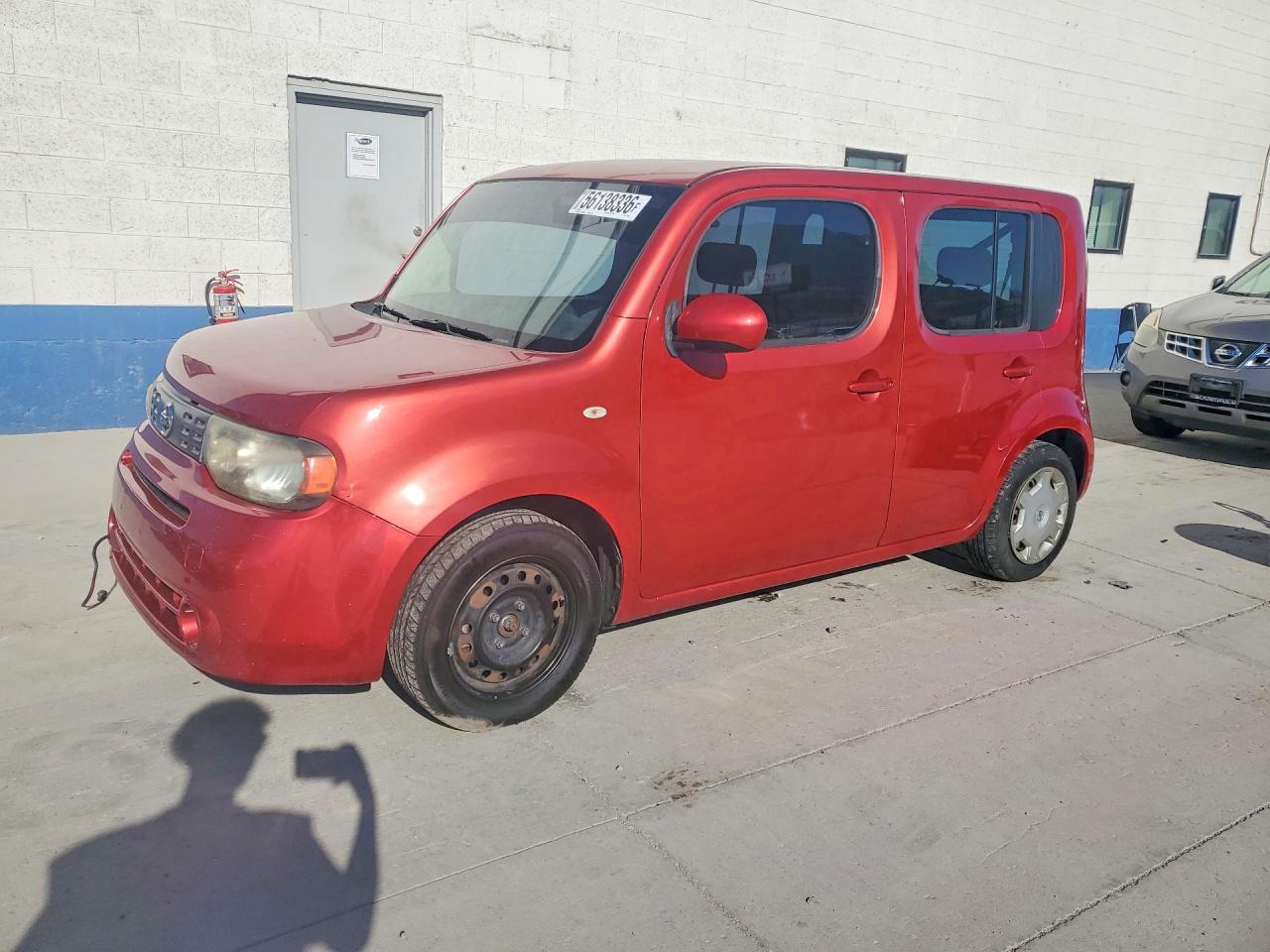 Salvage Nissan cube Image