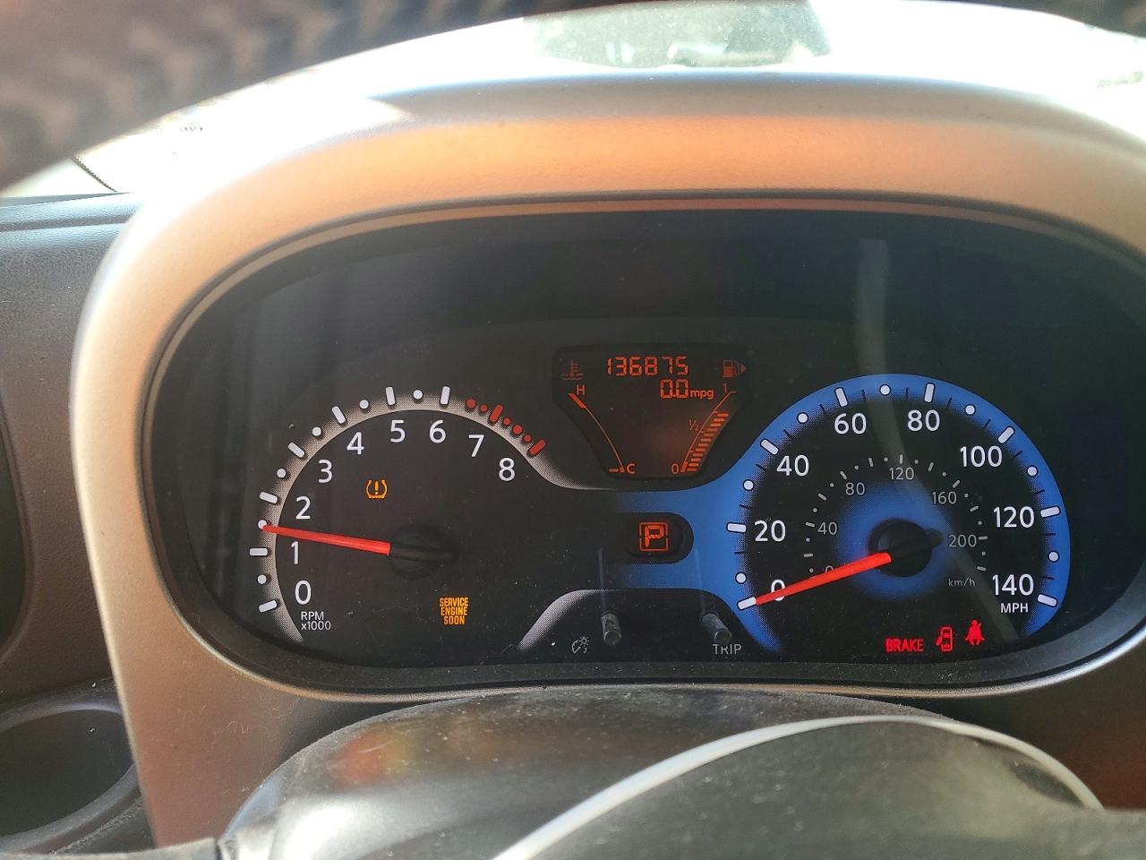 Nissan cube 1.8