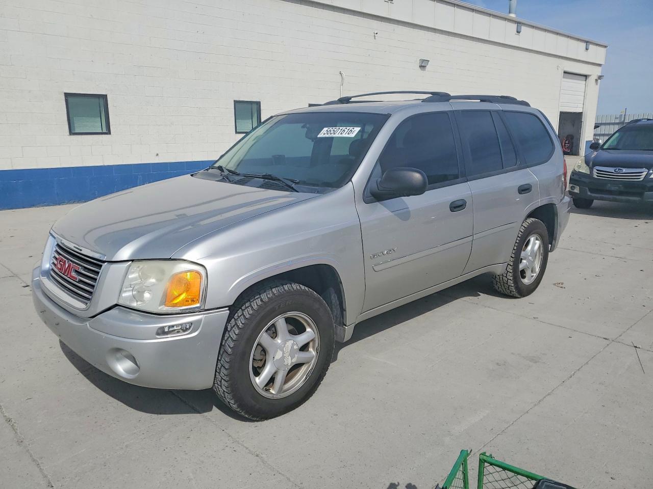Salvage GMC Envoy Image
