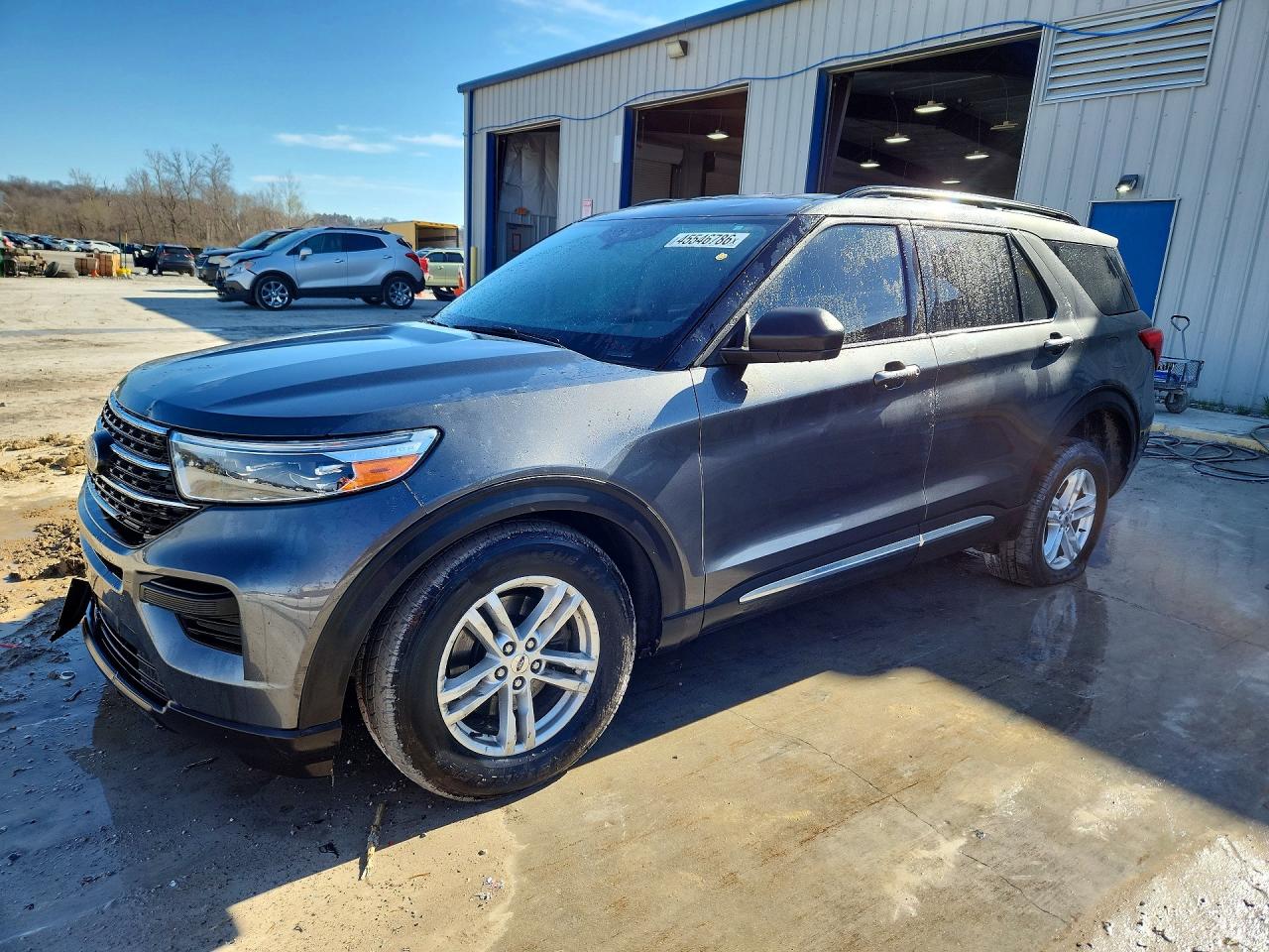 Salvage Ford Explorer Image