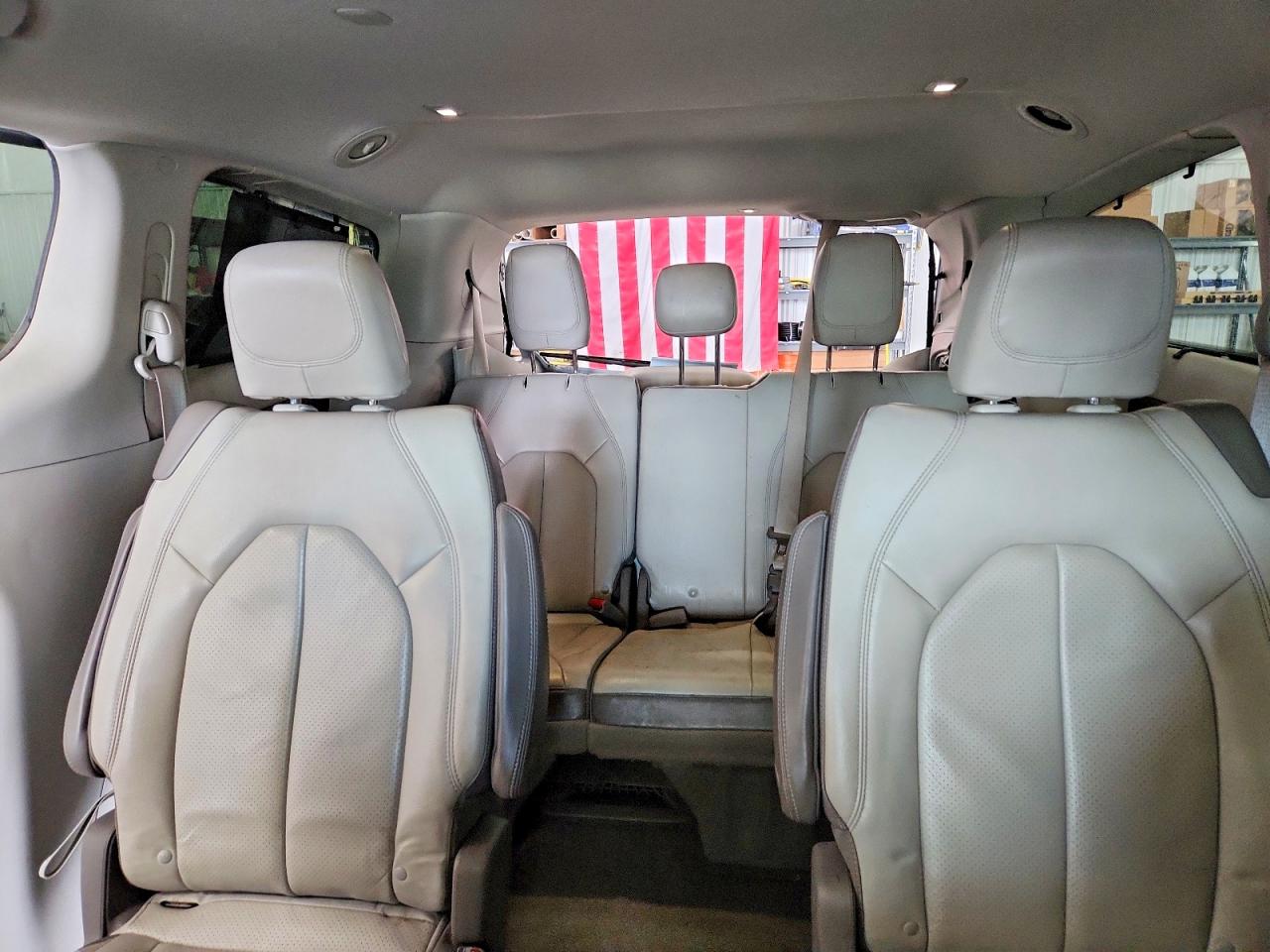 Chrysler Pacifica Touring L