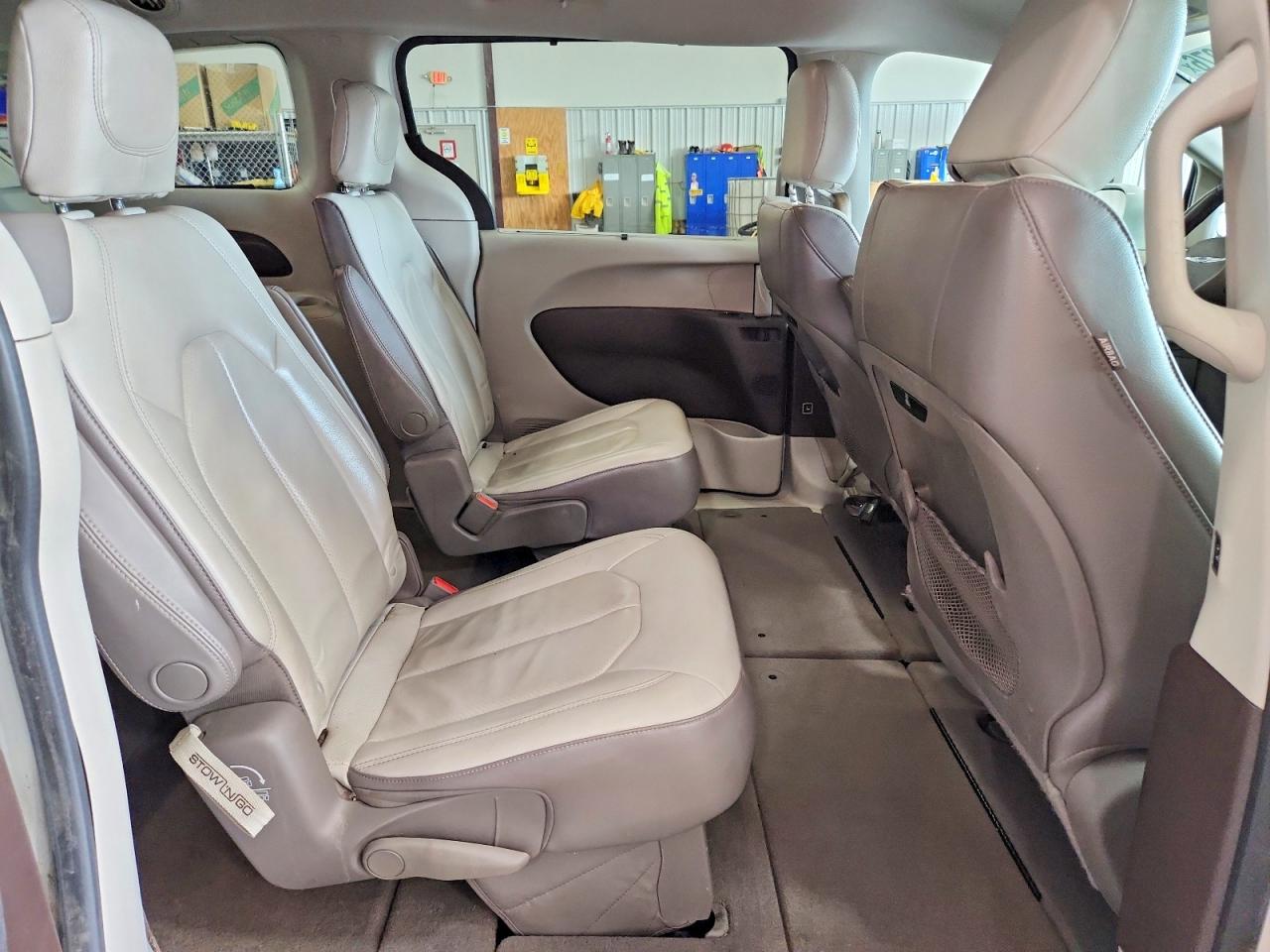 Chrysler Pacifica Touring L