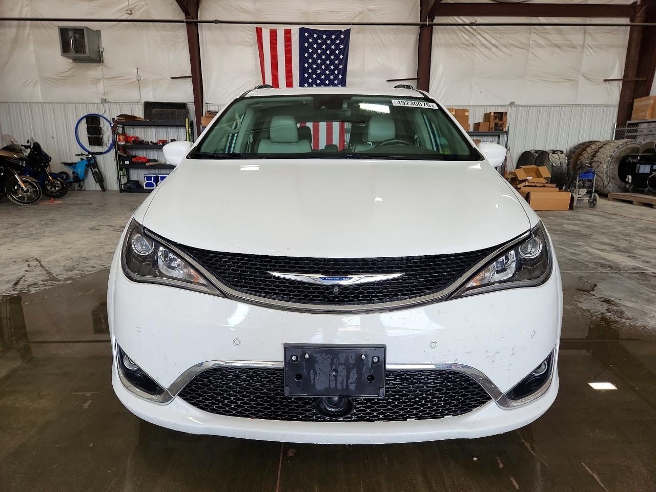 Chrysler Pacifica Touring L