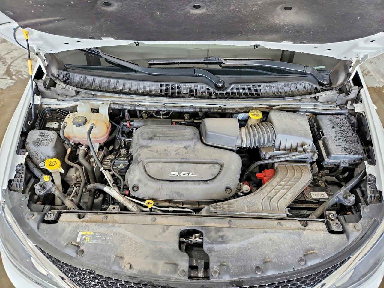 Chrysler Pacifica Touring L
