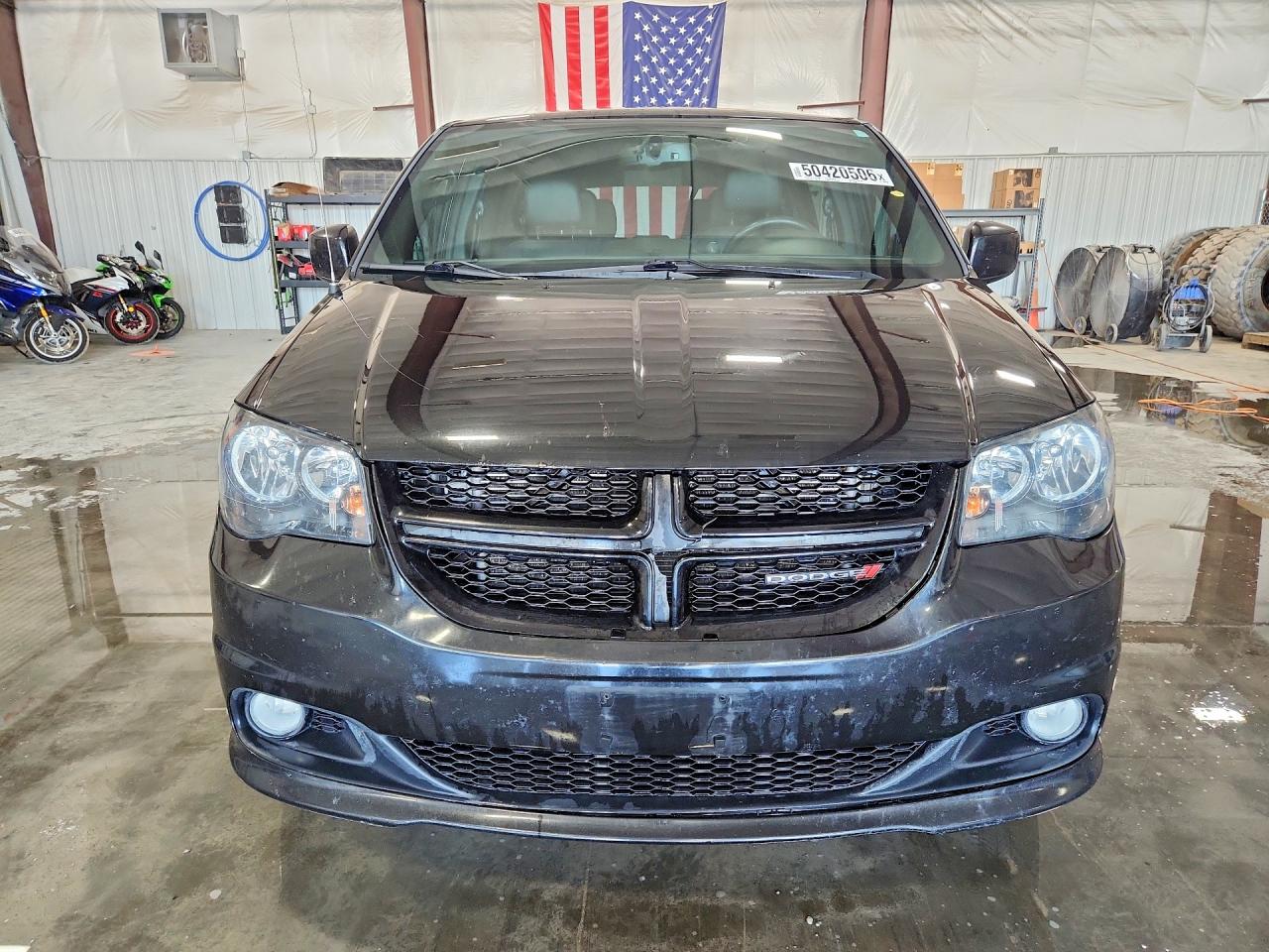 Dodge Caravan R