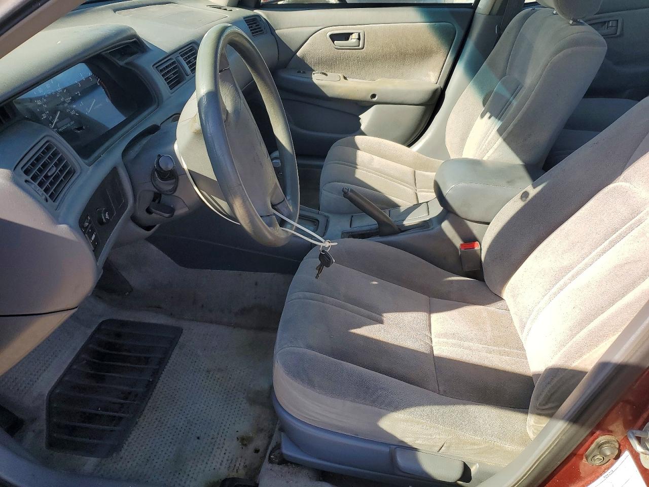 Toyota Camry Ce