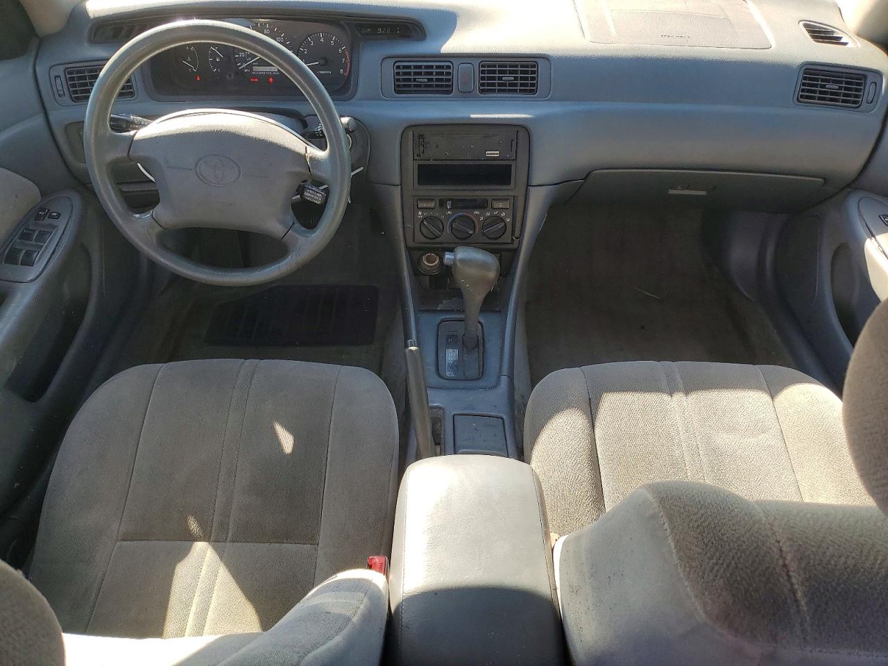 Toyota Camry Ce
