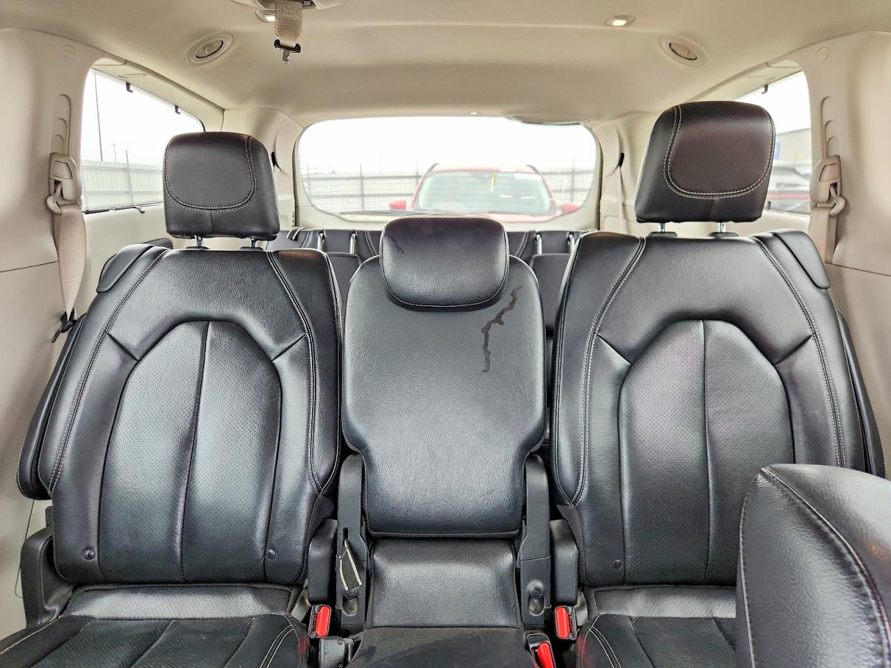 Chrysler Pacifica Touring L