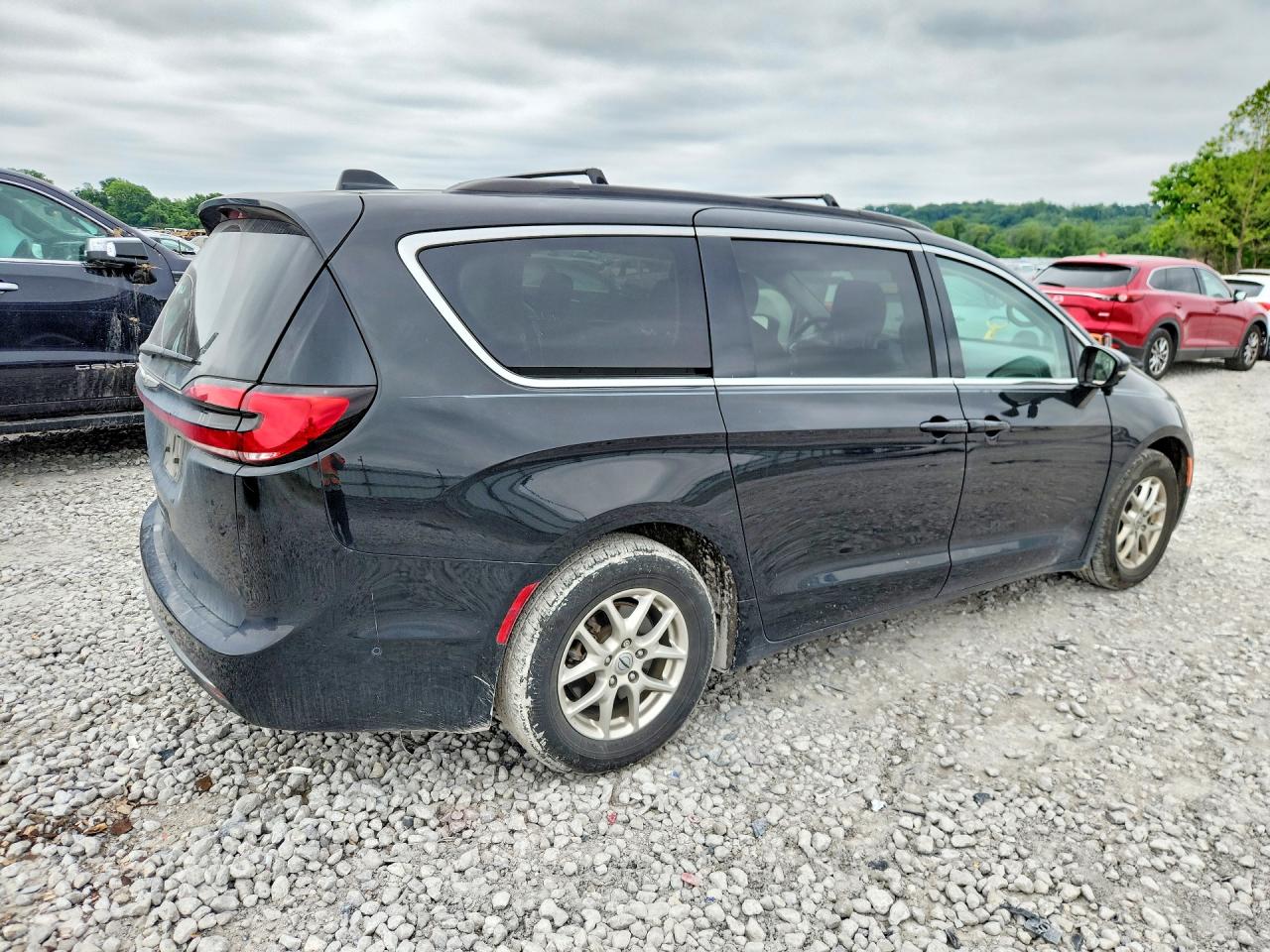 Chrysler Pacifica Touring L
