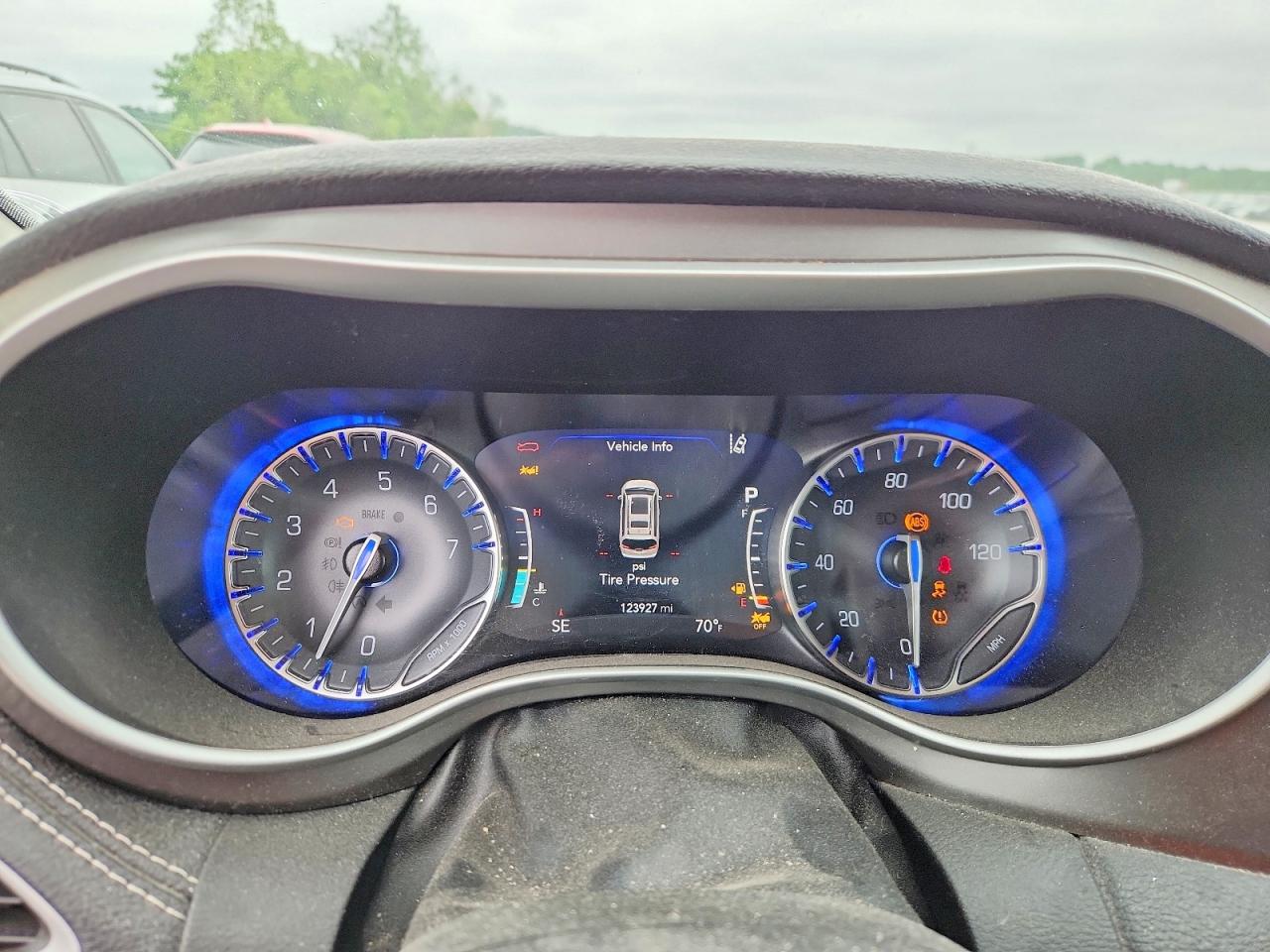 Chrysler Pacifica Touring L