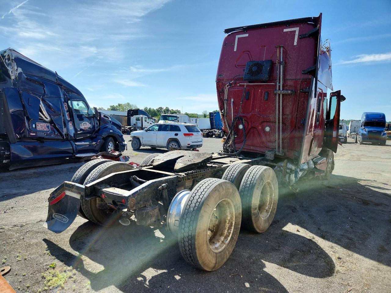 Freightliner Cascadia 126