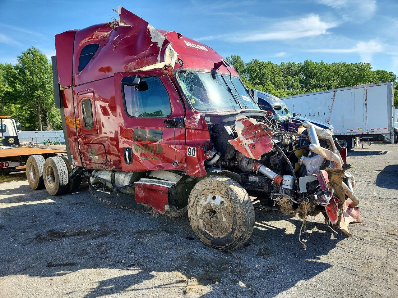 Salvage Freightliner Cascadia 126 Image