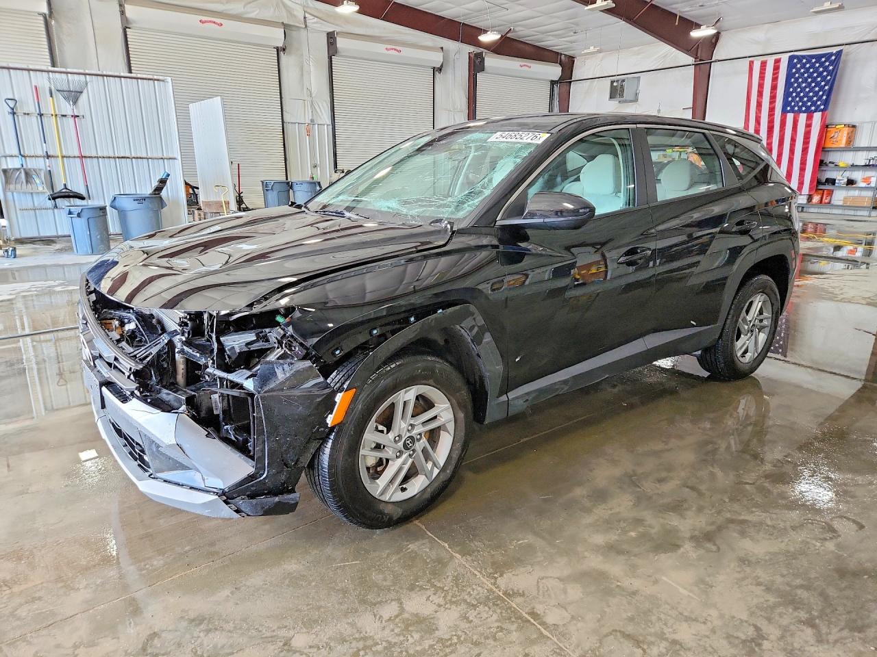 Salvage Hyundai TUCSON Image