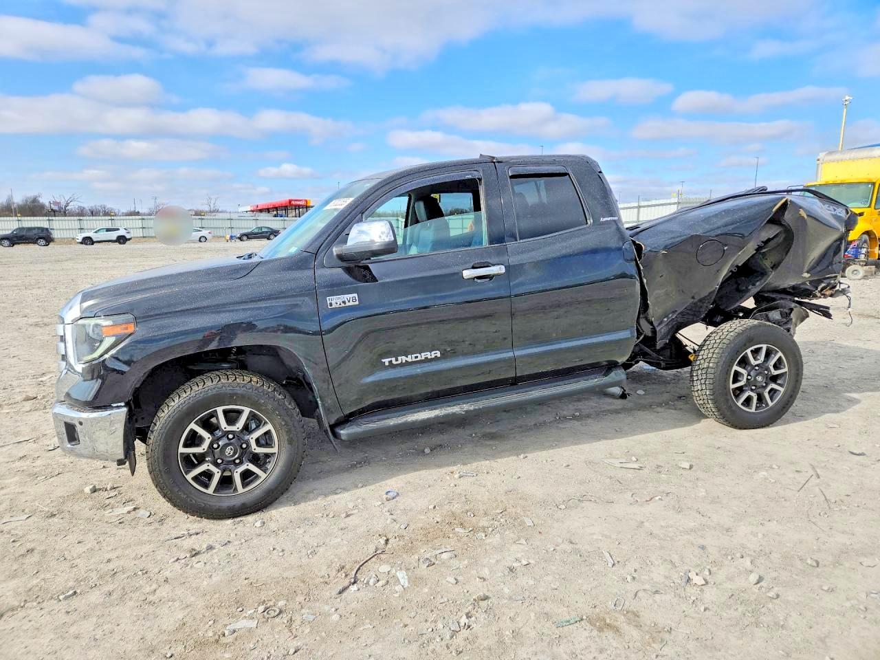Salvage Toyota Tundra Image
