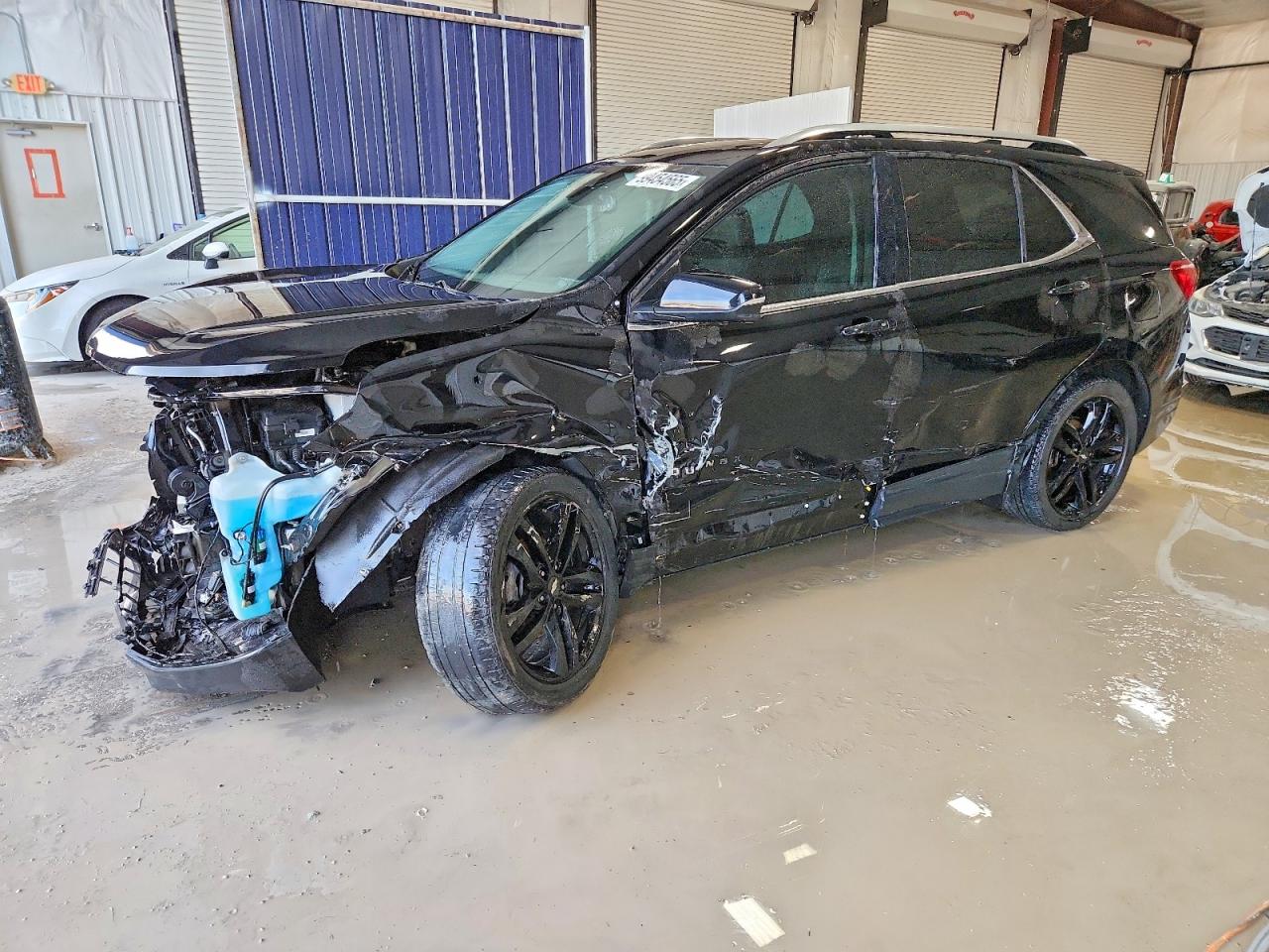 Salvage Chevrolet Equinox Image