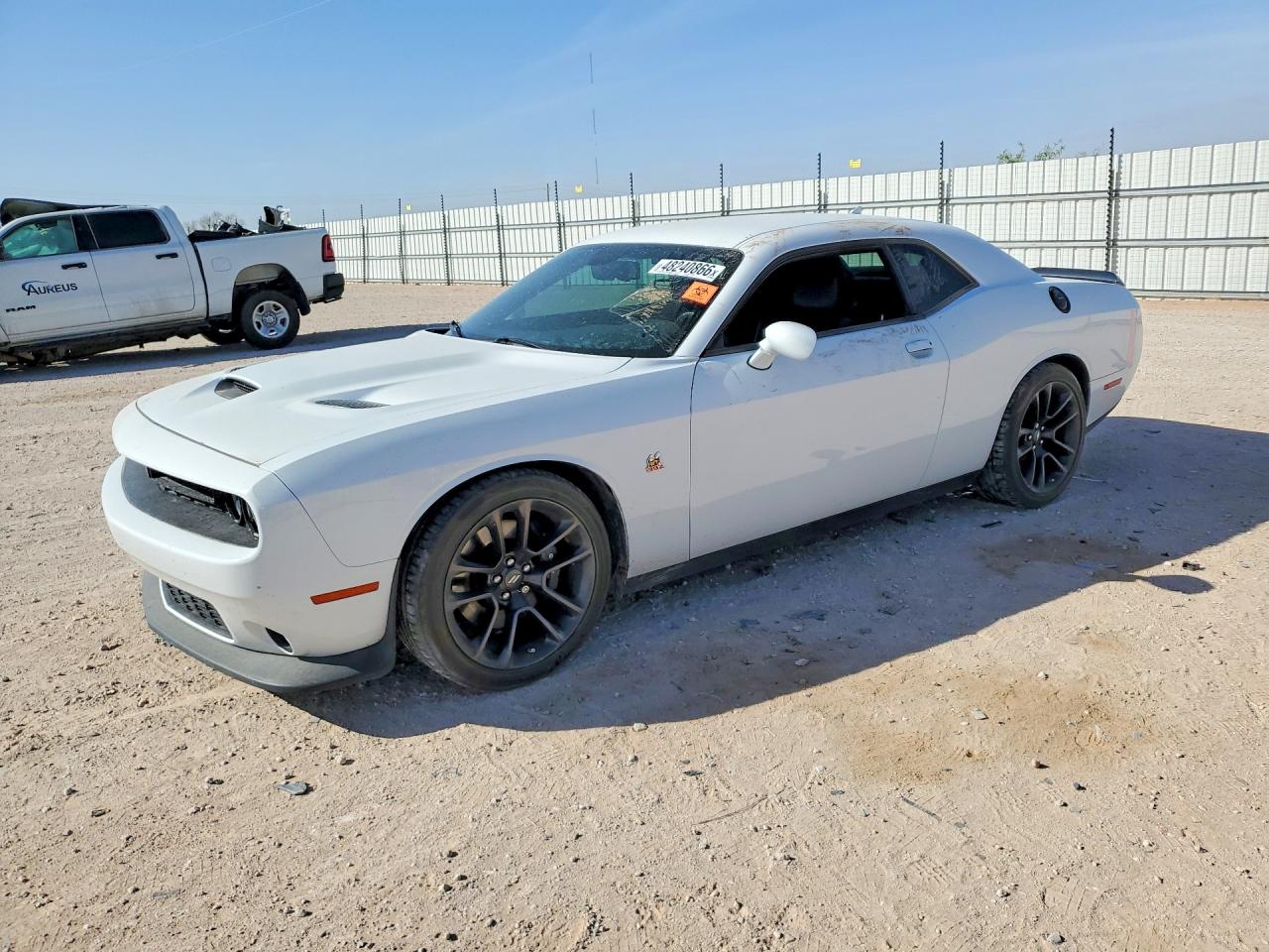 Salvage Dodge Challenger Image