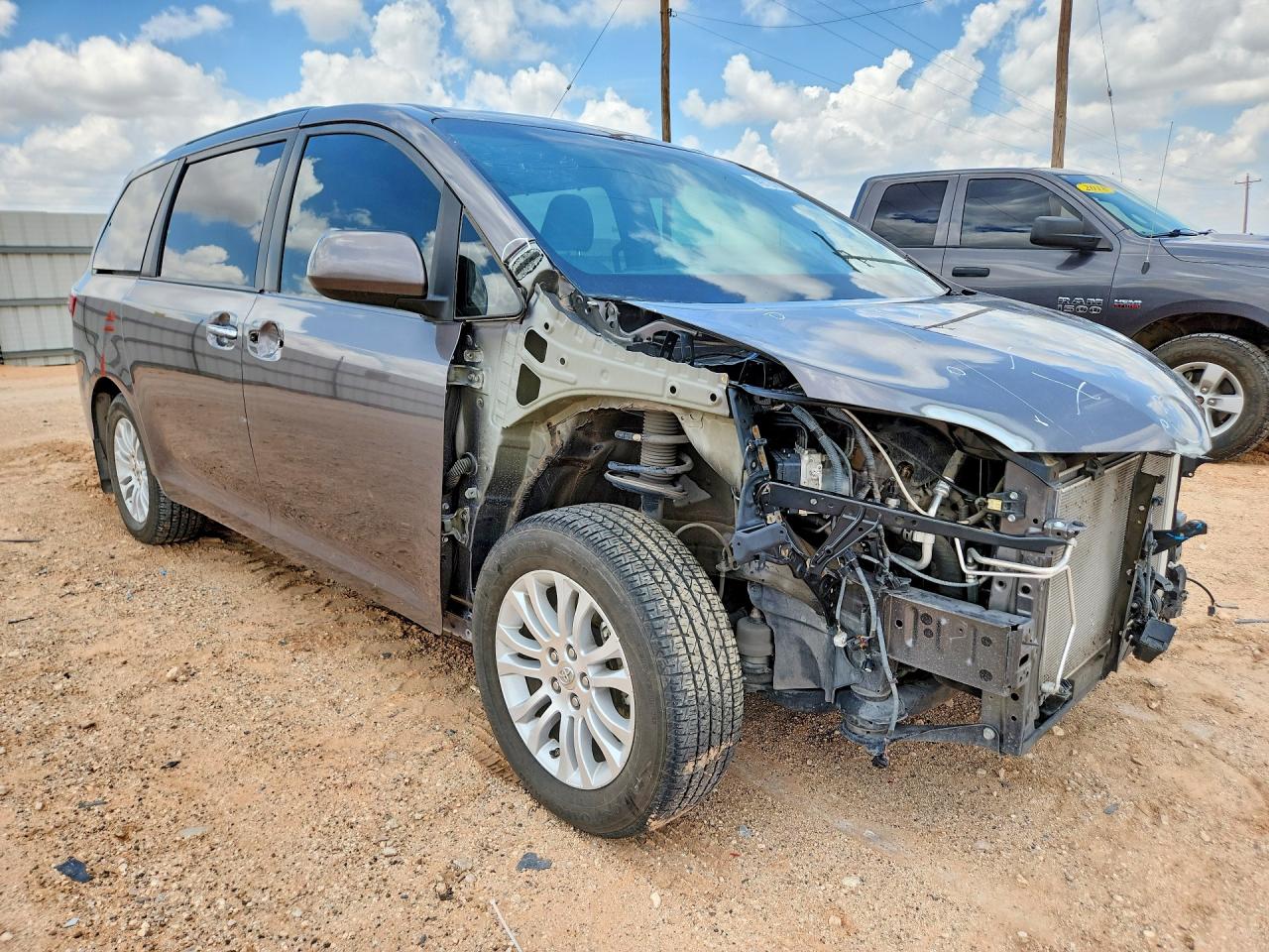 Toyota Sienna Xle 8-passenger