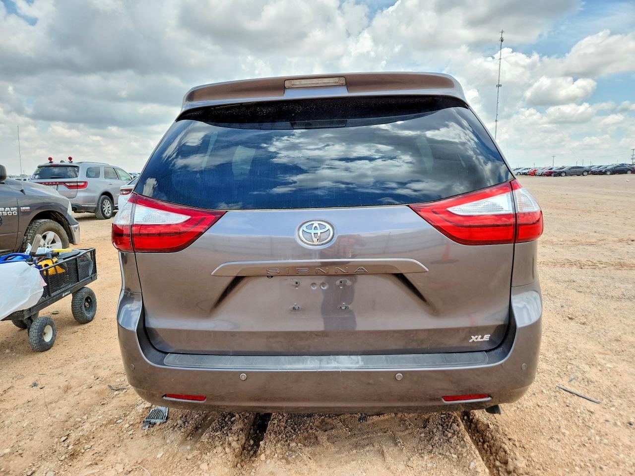 Toyota Sienna Xle 8-passenger