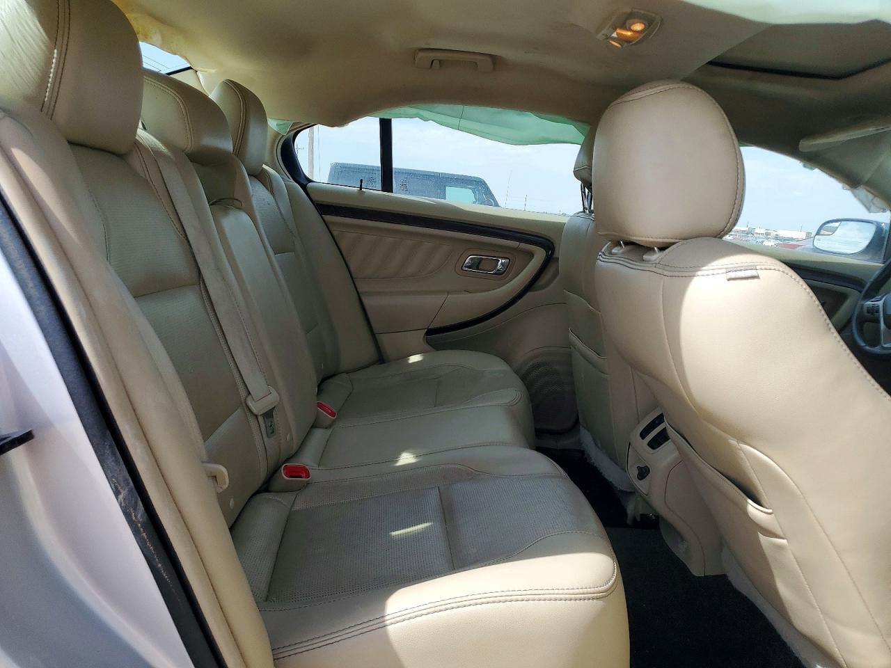 Ford Taurus Limited