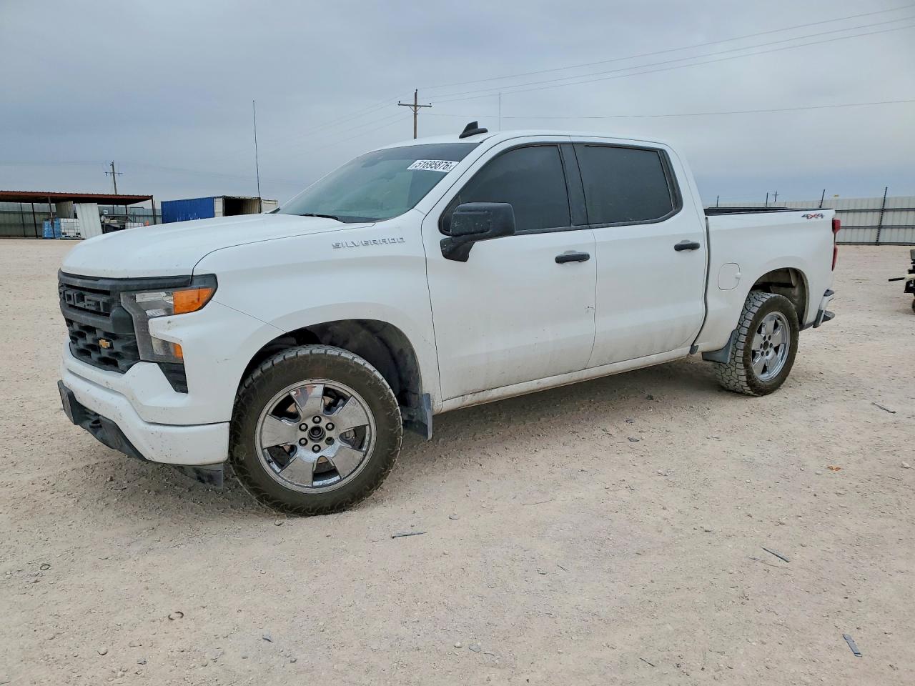 Salvage Chevrolet Silverado Image