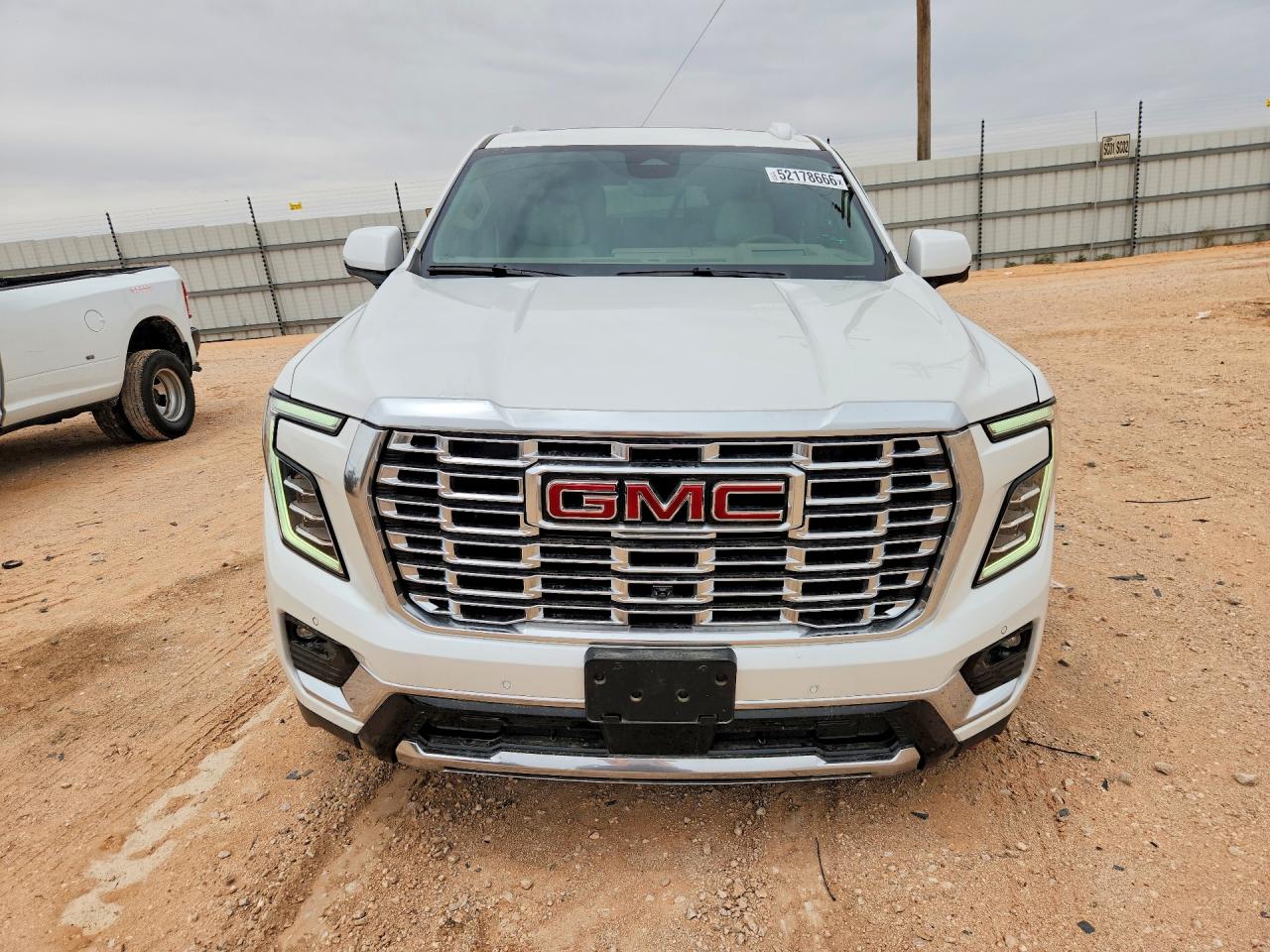 GMC Yukon Denali