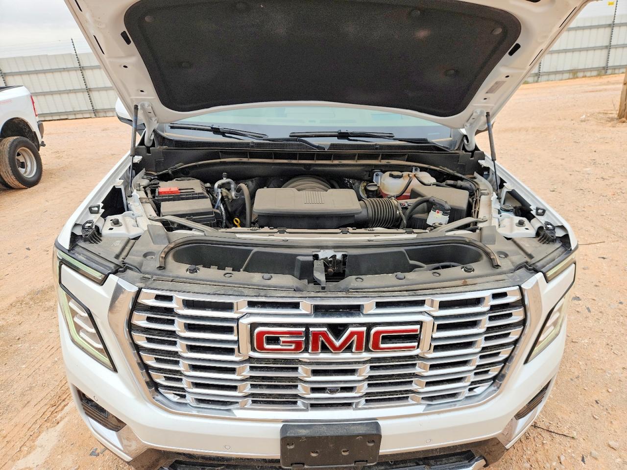 GMC Yukon Denali