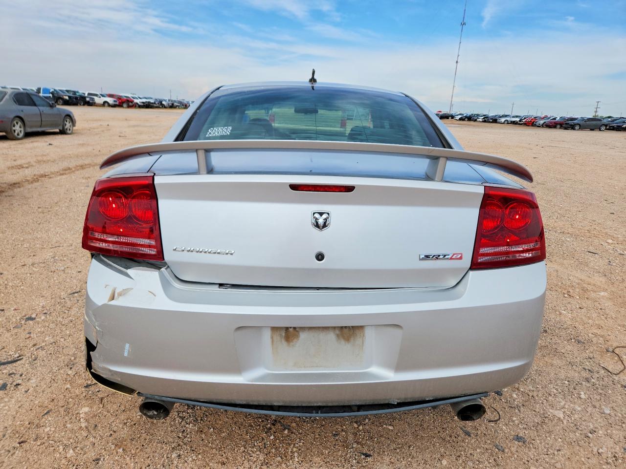 Dodge Charger Srt-8