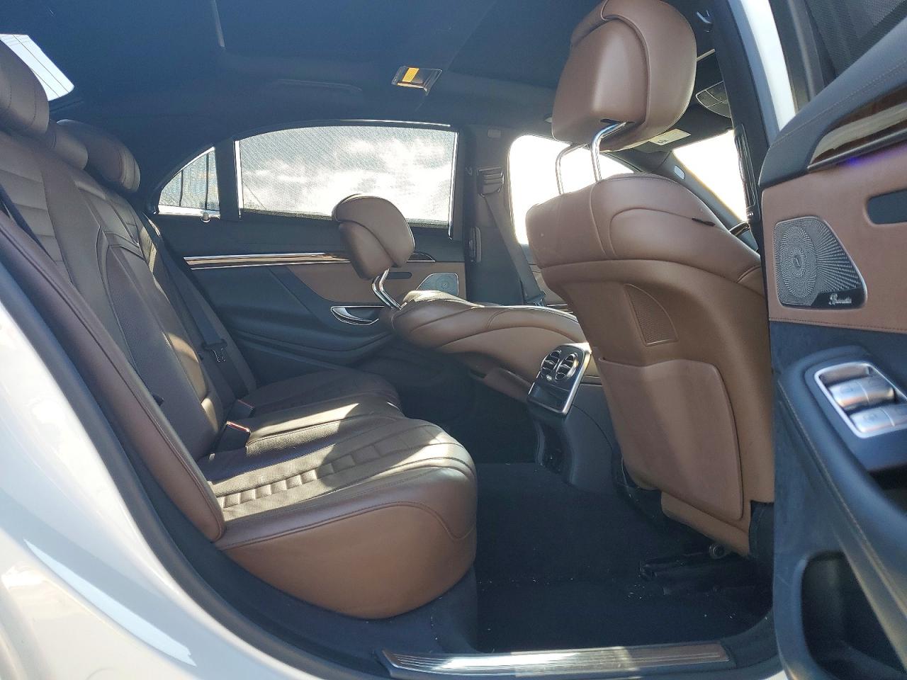 Mercedes-Benz S-Class 550