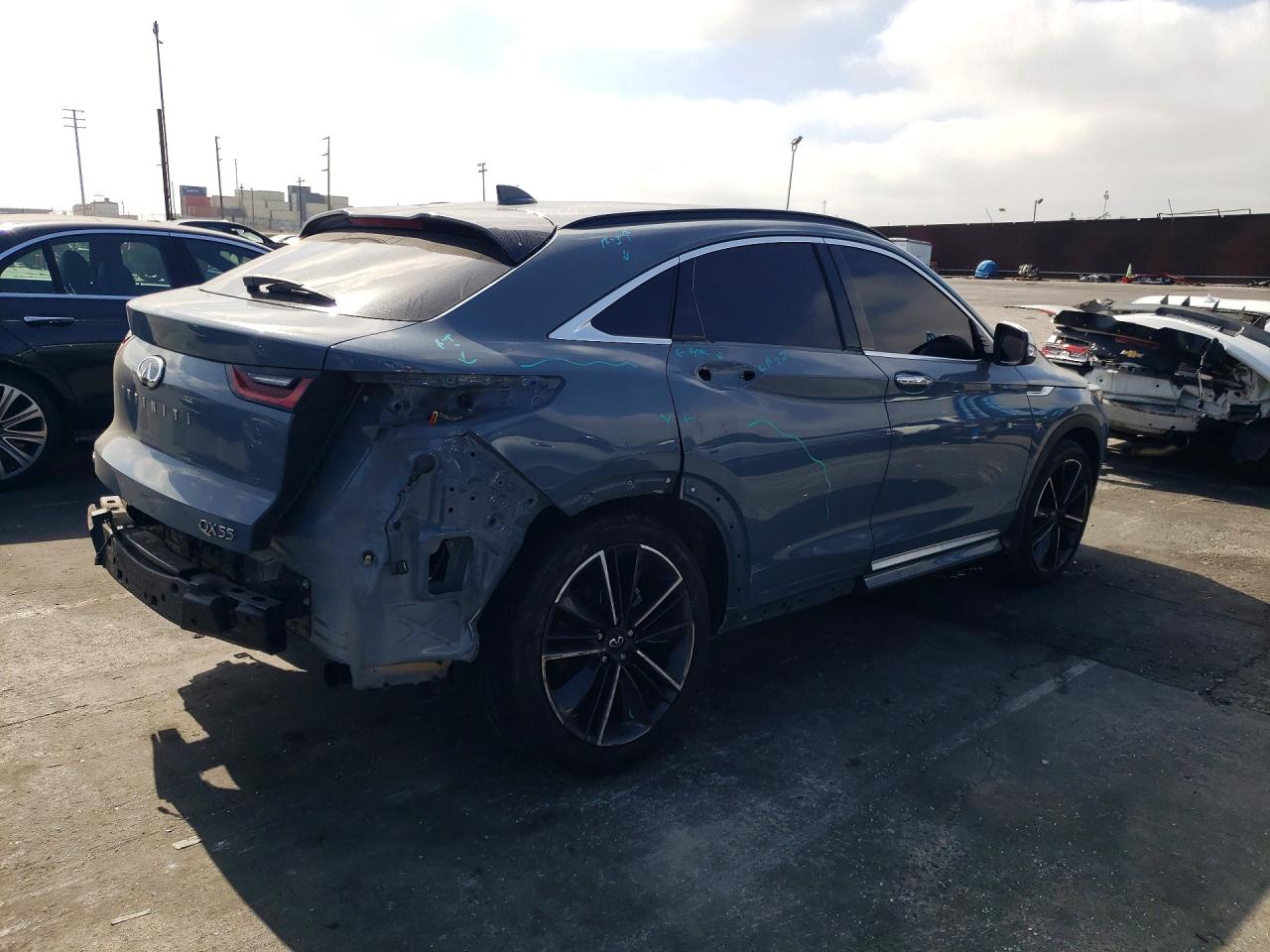 INFINITI Qx Luxe
