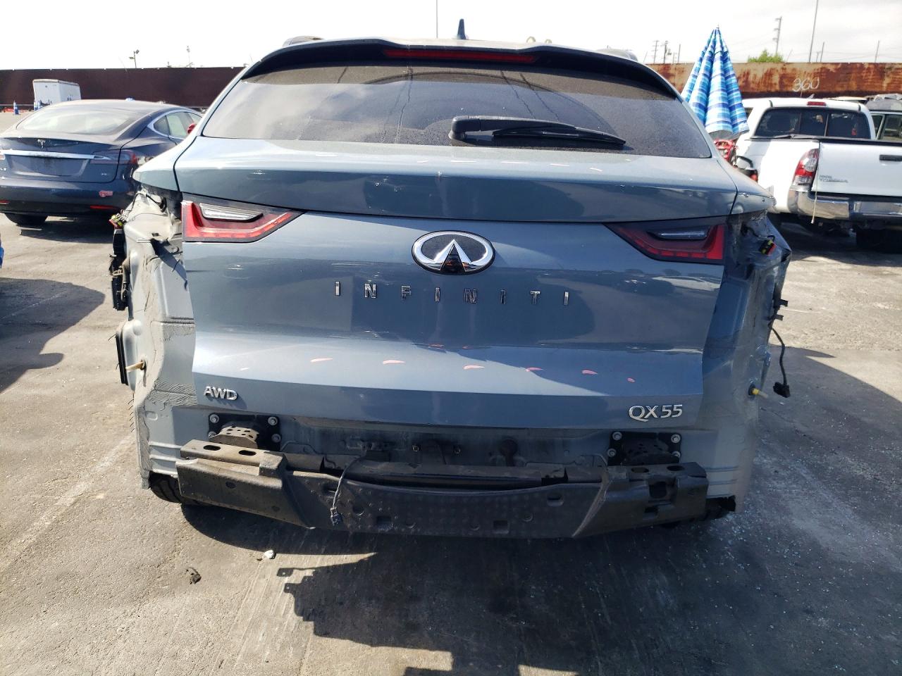 INFINITI Qx Luxe