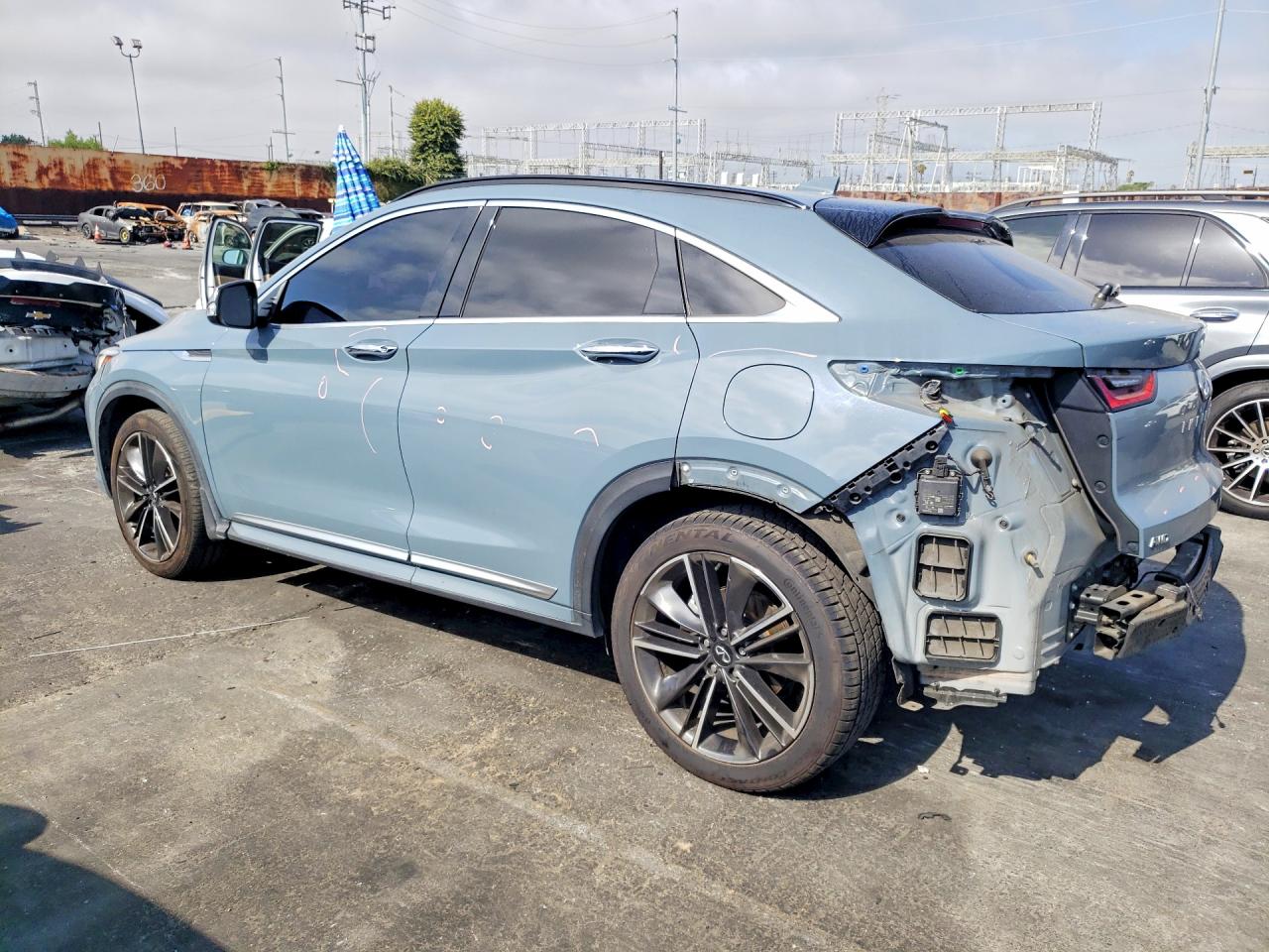 INFINITI Qx Luxe