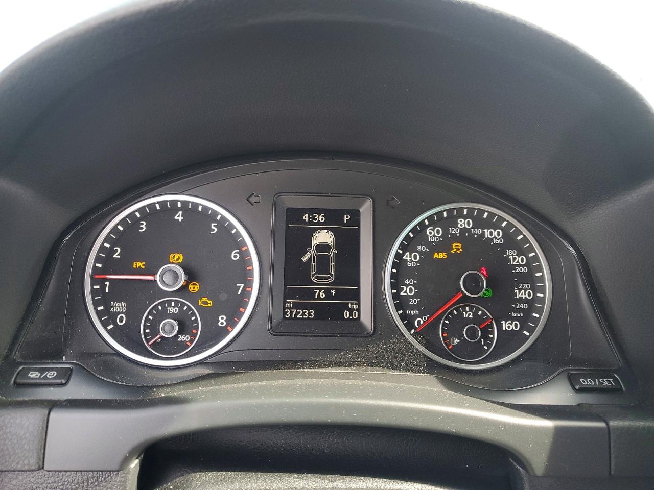 Volkswagen Tiguan S