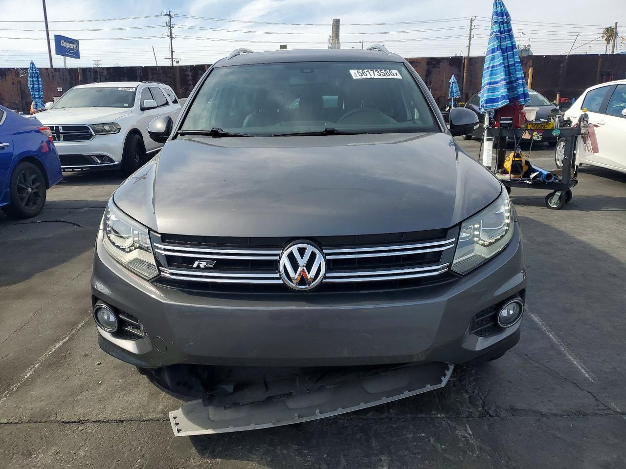 Volkswagen Tiguan S
