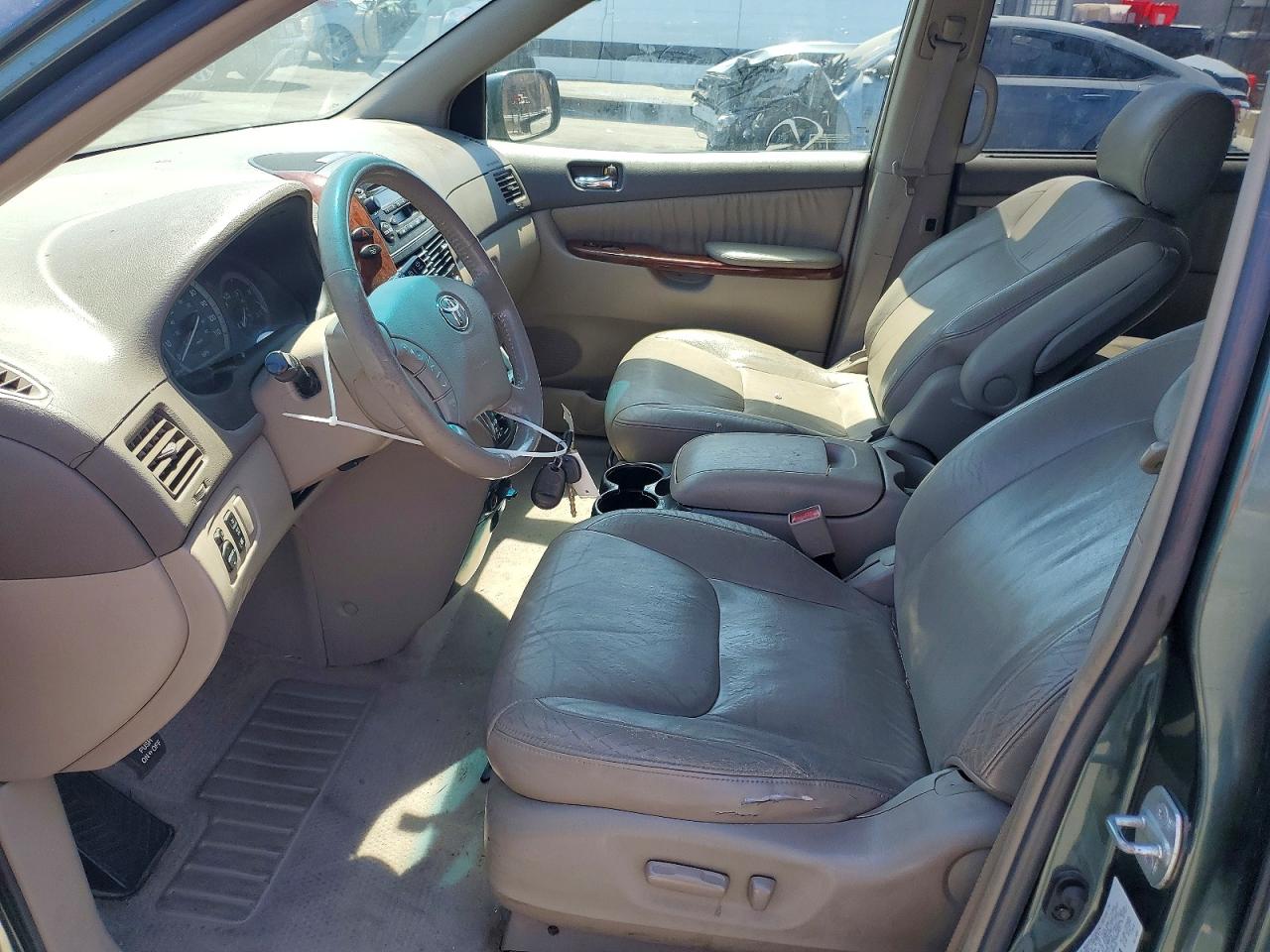 Toyota Sienna Xle 7 Passenger