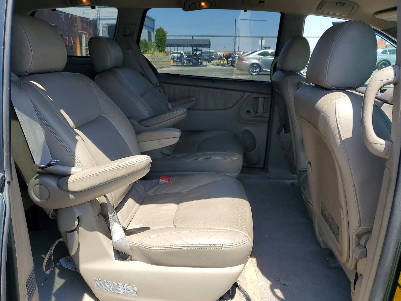 Toyota Sienna Xle 7 Passenger