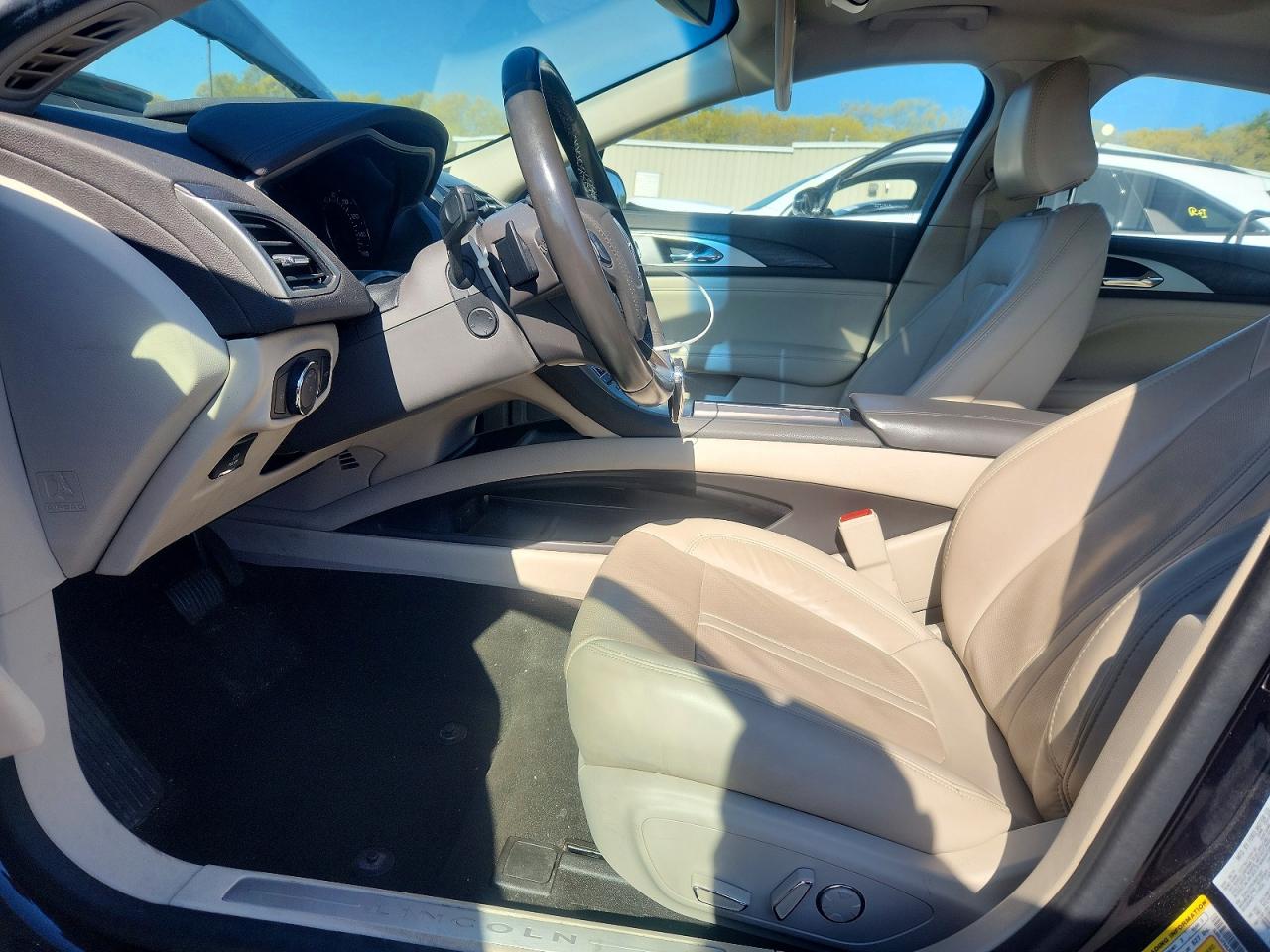 Lincoln MKZ Reserve