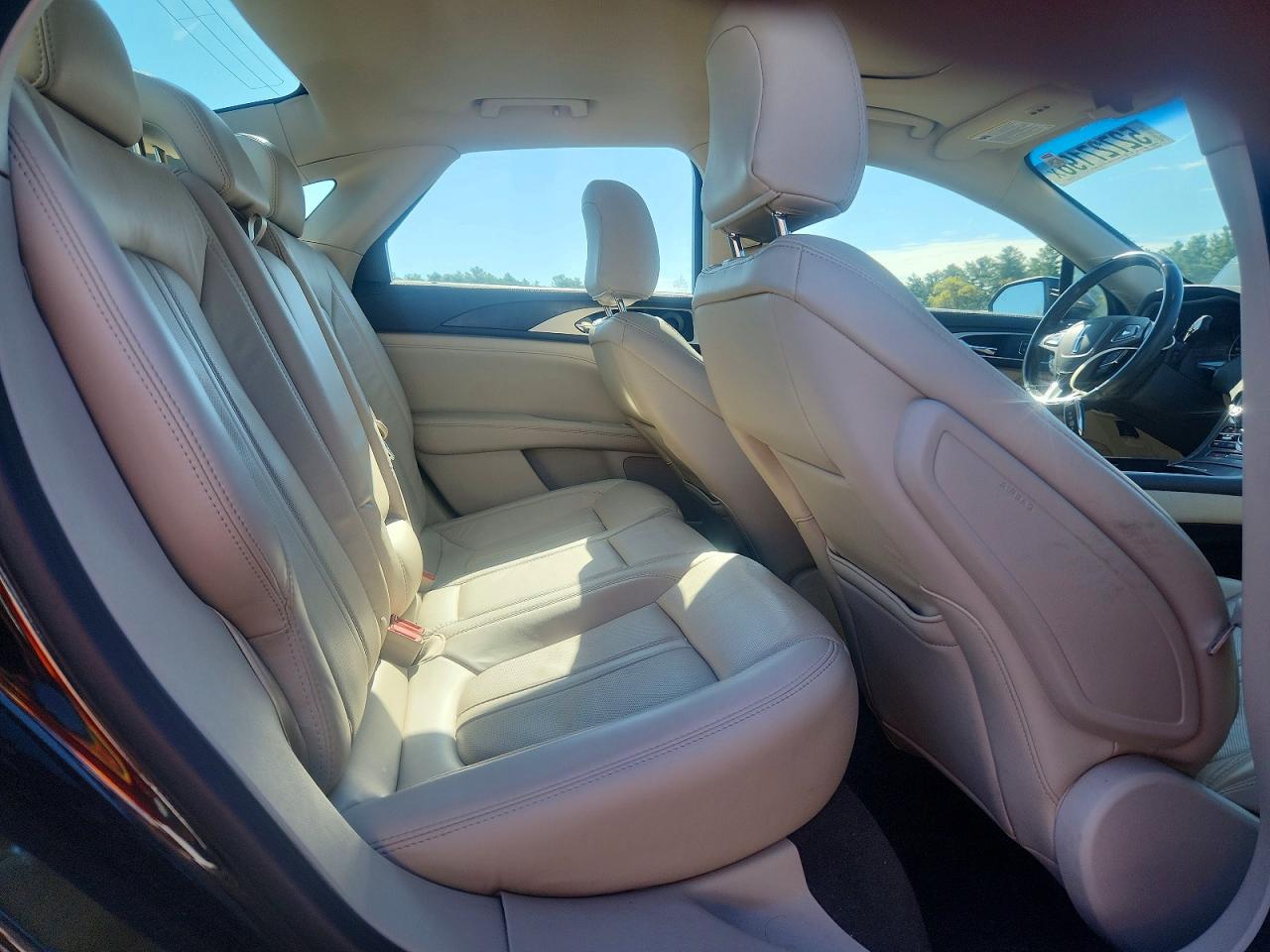 Lincoln MKZ Reserve